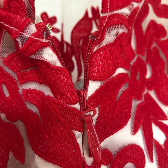 NWT bebe Lace & Mesh Detail Midi Dress in M - Picture 7 of 7